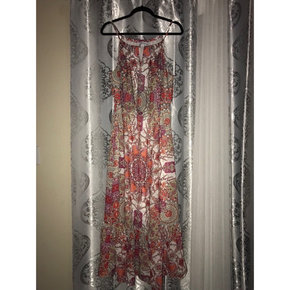 Dresses & Skirts - Maxi Dress